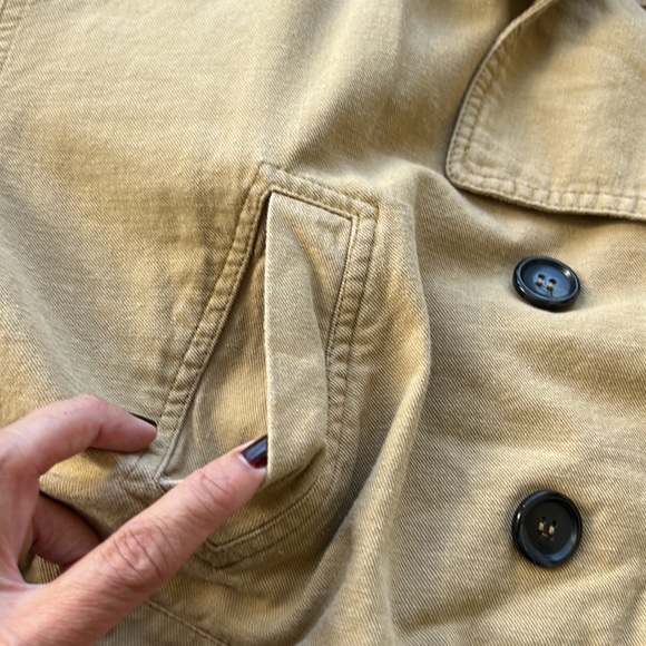 Cropped light cargo jacket. - Picture 6 of 7